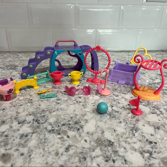 Littlest Pet Shop | Playground Lot - Picture 1 of 6
